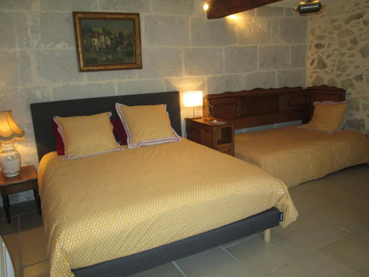 ***** Bed & Breakfast Le Mas Vieux Graveson France