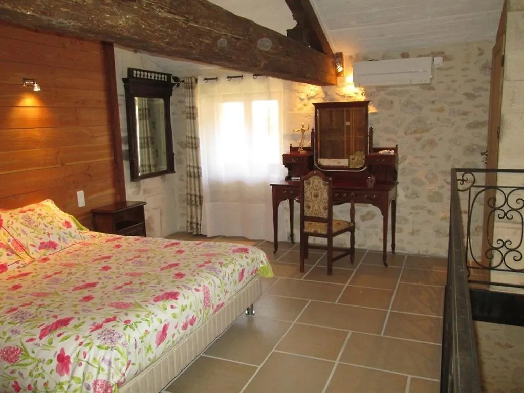 Bed & Breakfast Le Mas Vieux Graveson