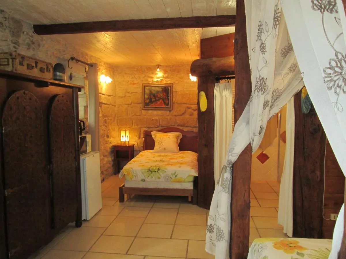 Bed & Breakfast Le Mas Vieux Graveson
