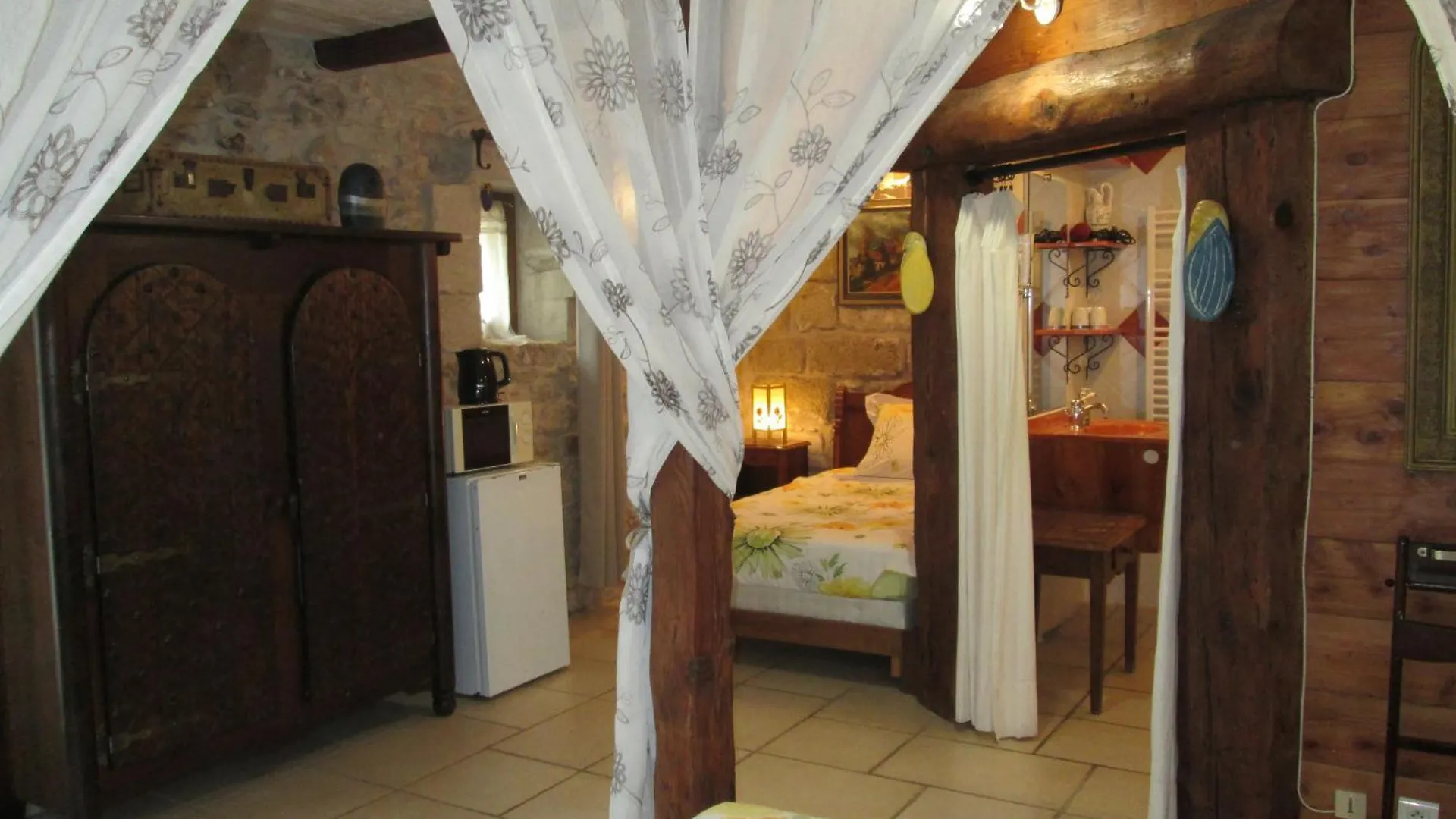 Bed & Breakfast Le Mas Vieux Graveson