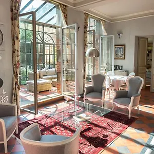 https://au-coeur-davignon.aixenprovencehotels.org
