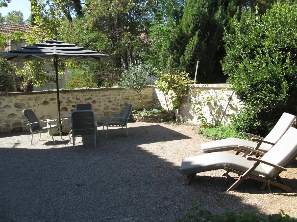 Bed & Breakfast Le Mas Vieux Graveson