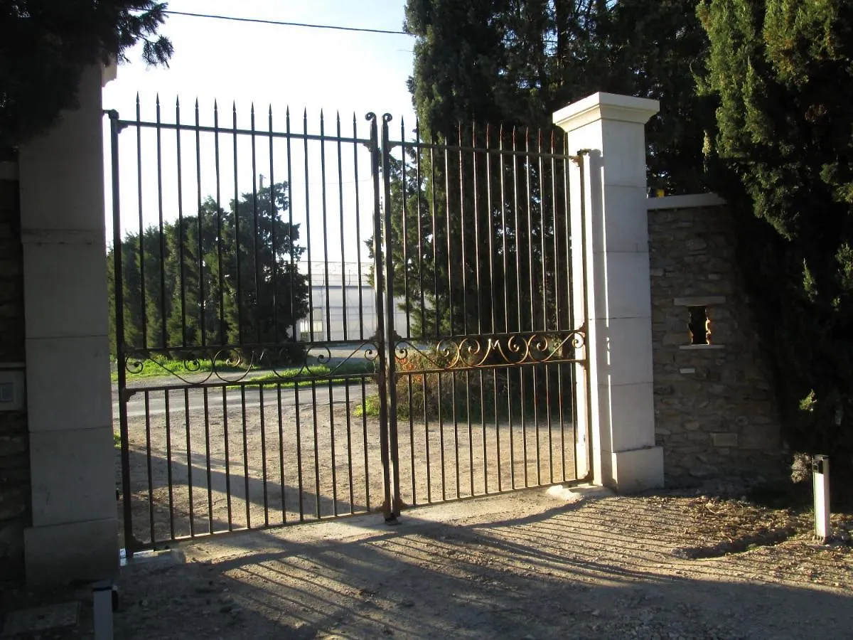 Bed & Breakfast Le Mas Vieux Graveson