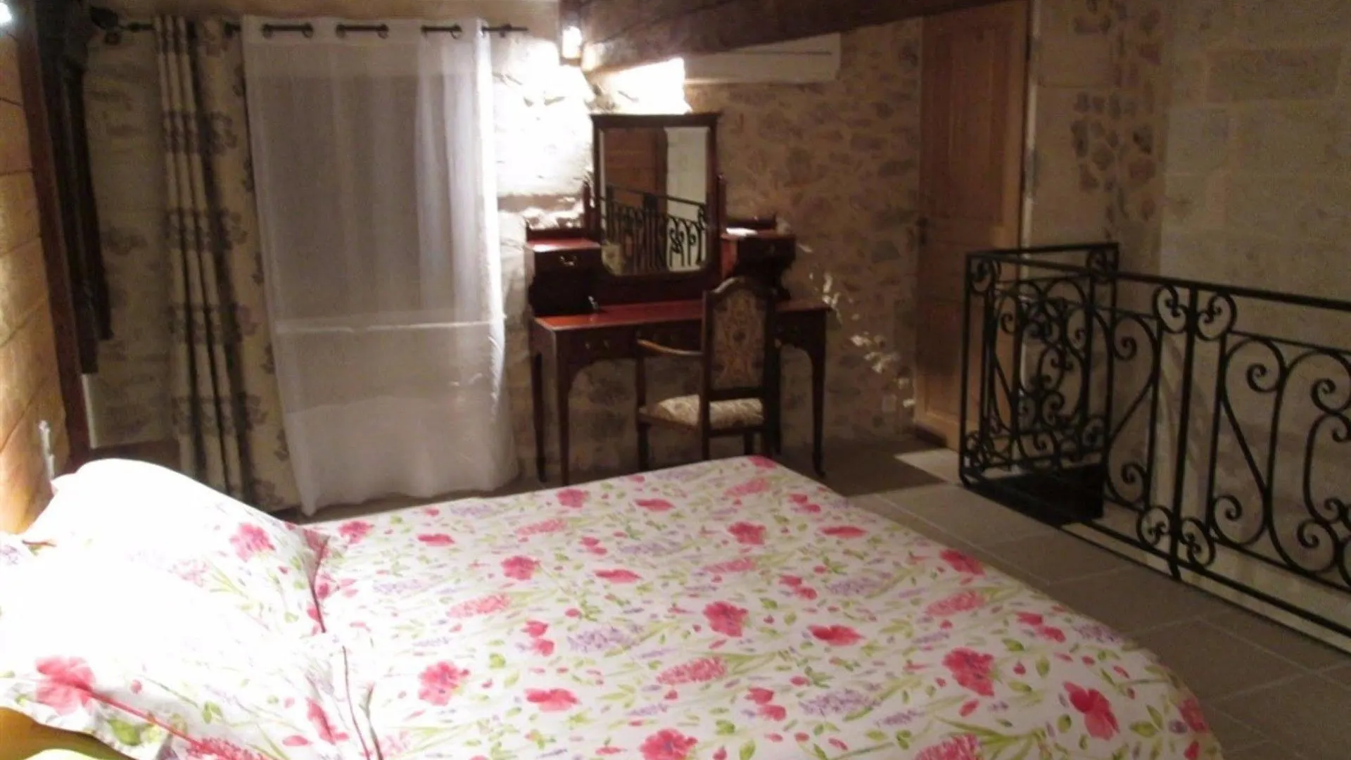 Bed & Breakfast Le Mas Vieux Graveson